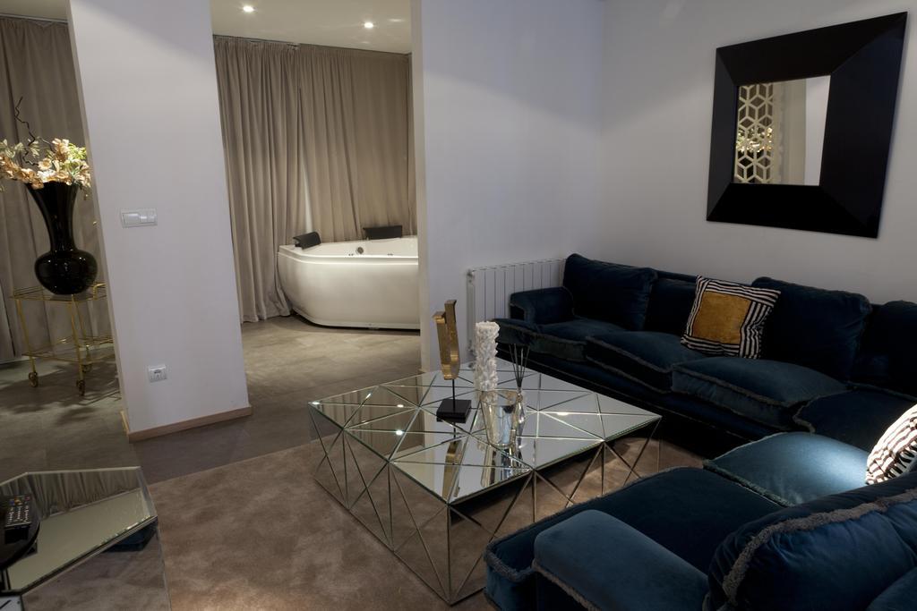 Madrid Central Gran Via Suites Bagian luar foto