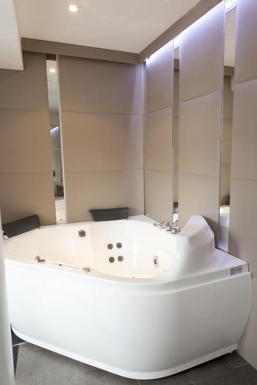 Madrid Central Gran Via Suites Bagian luar foto